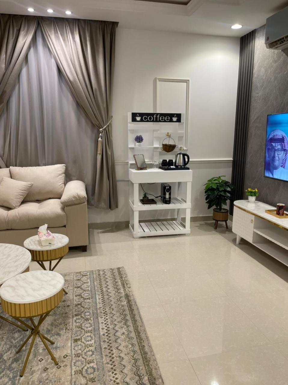 Aparthotel غرفة وصالة دخول ذاتي ضمن سكنية الرمال *